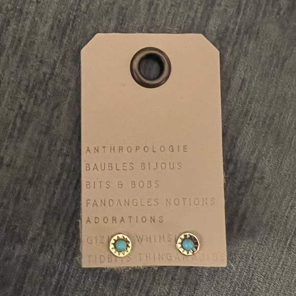 HP 🎉 Gold and turquoise stud earrings - Picture 2 of 4